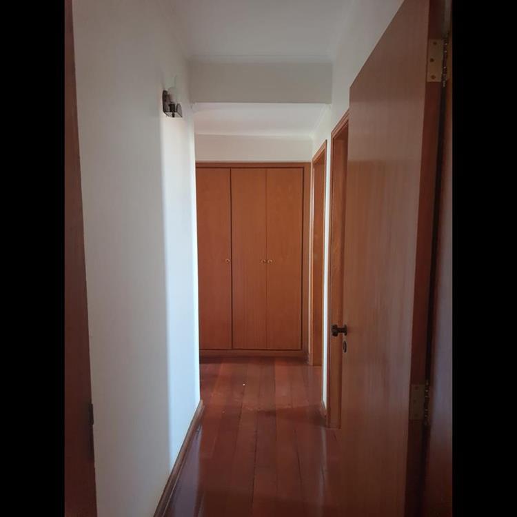 BELO APARTAMENTO NO EDIFÍCIO SANTA CLARA