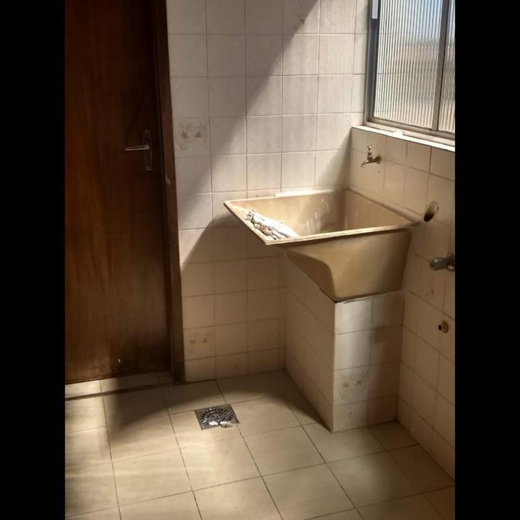 APARTAMENTO NO EDIFÍCIO FLORENÇA