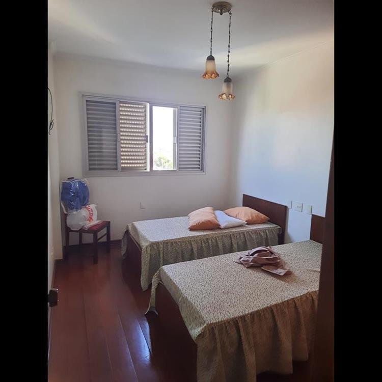 BELO APARTAMENTO NO EDIFÍCIO SANTA CLARA