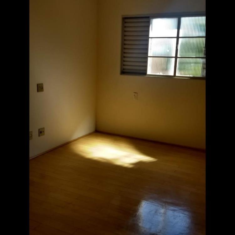 APARTAMENTO NO EDIFÍCIO FLORENÇA