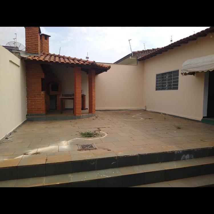 Avenida Antonio Veronese,0 - Em frente da Prefeitura