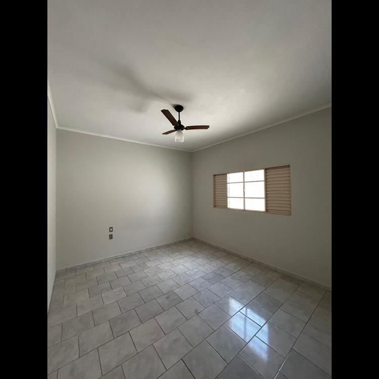 Rua Pioneiro Paulo Fattori,110 - Jardim del Rey