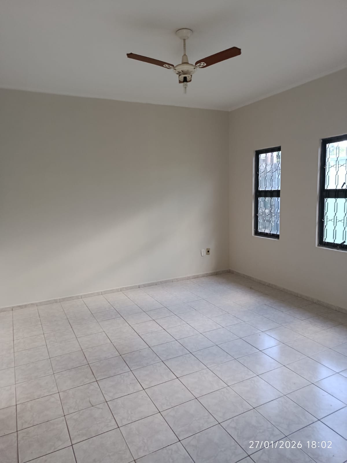 Rua Giácomo Paro,843 - Vila Edejama