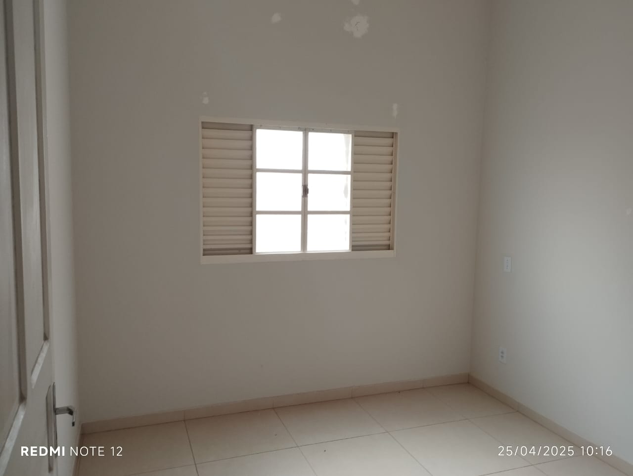 Avenida Cunha Cintra,700 - Fundos - Centro