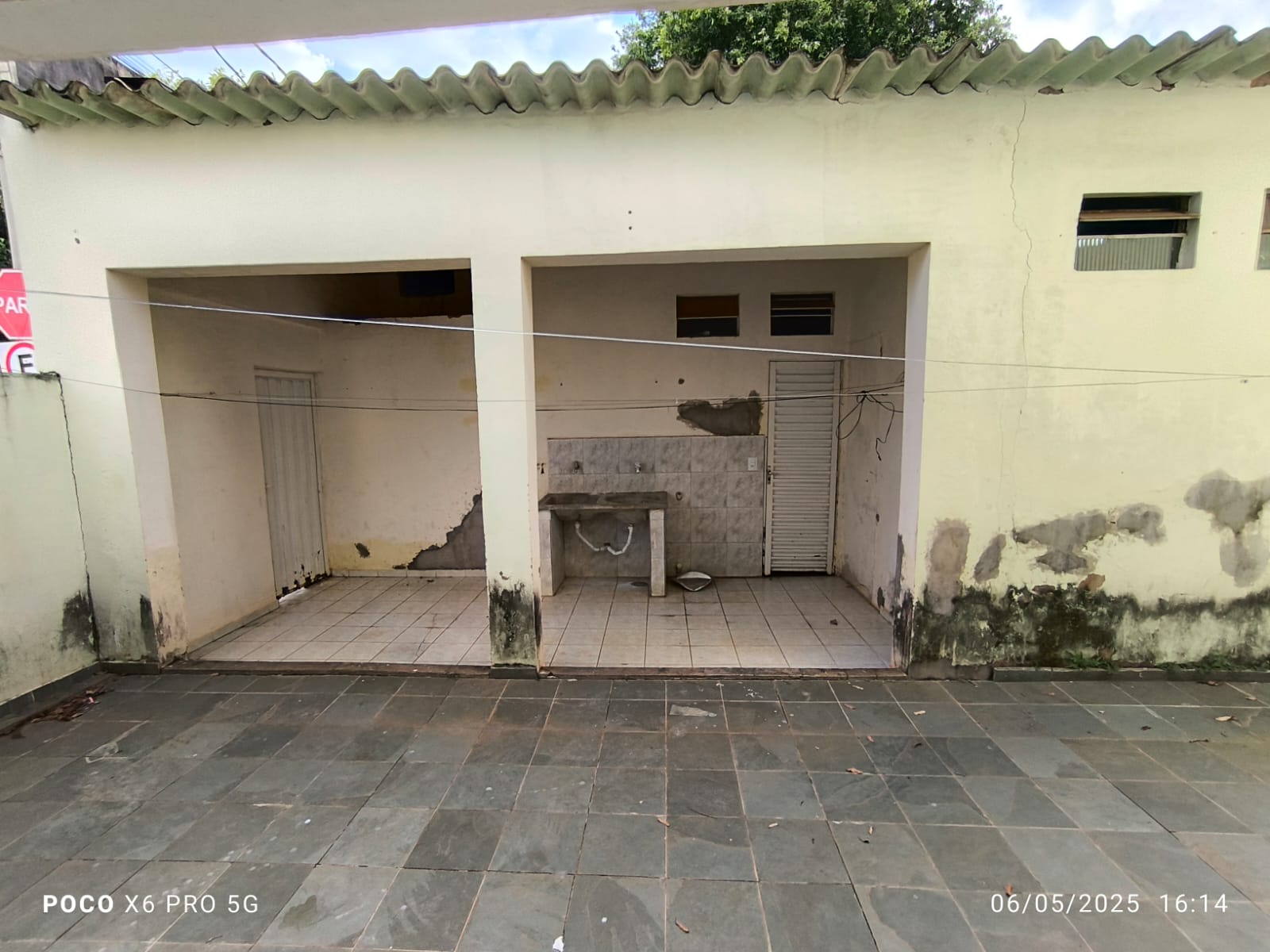 Avenida Afonso Giovane da Silva,25 - Fundos - Village Regina