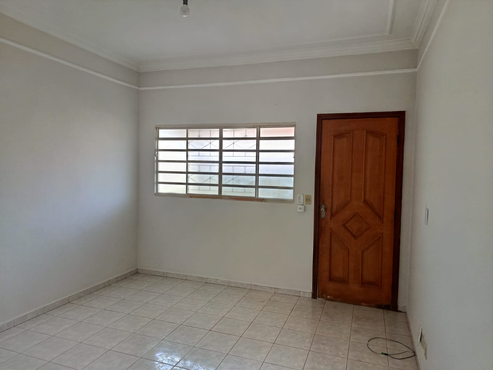 Avenida Afonso Giovane da Silva,25 - Fundos - Village Regina