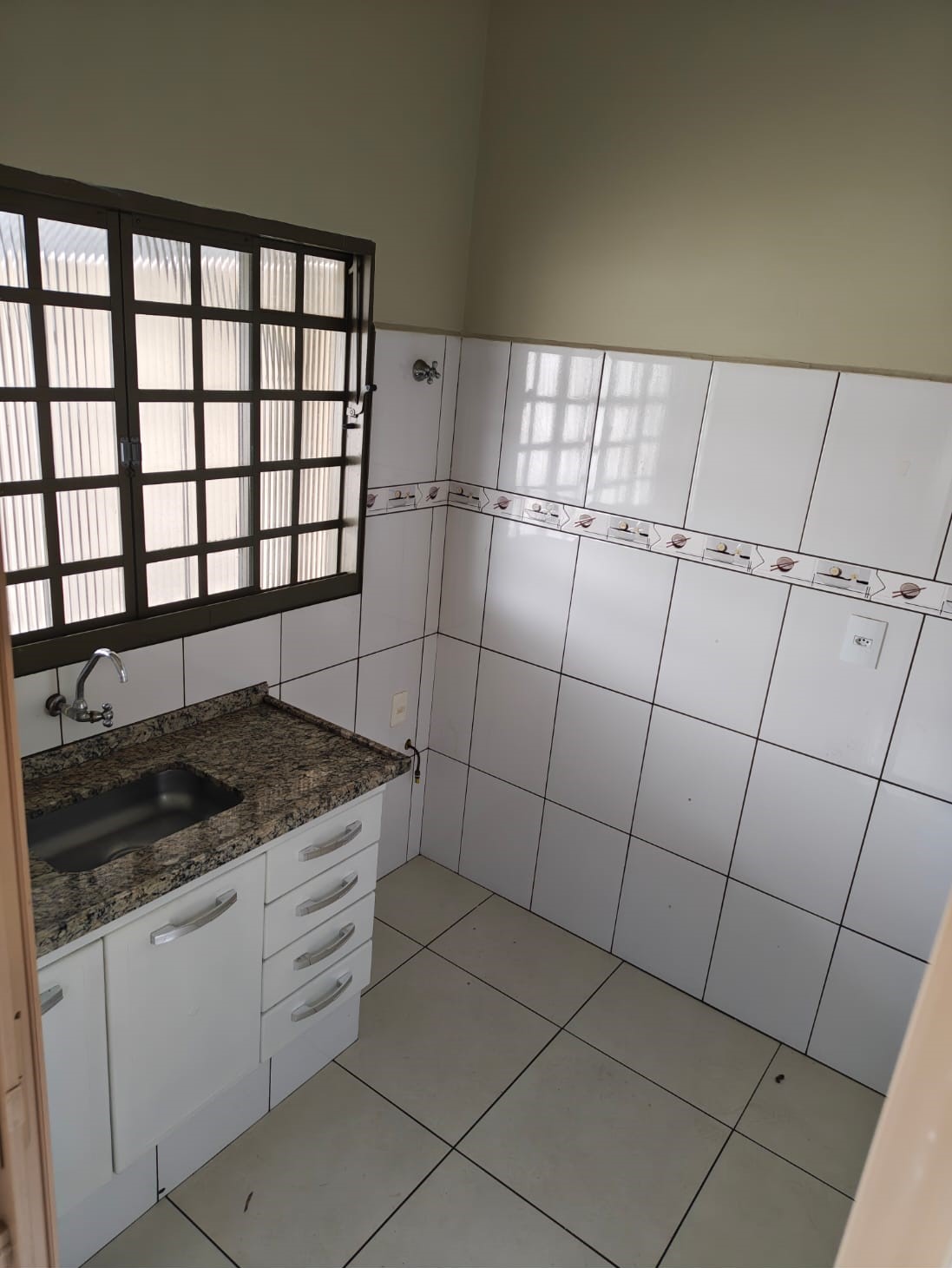 Rua Guaporé,228 - Vila América