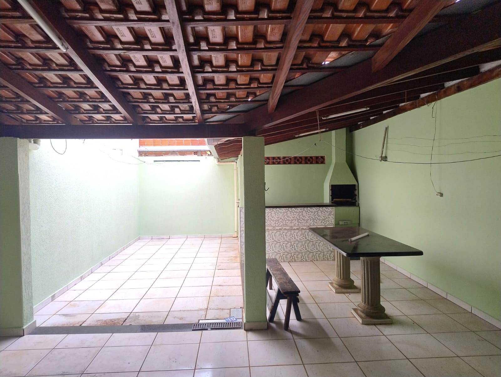 ÓTIMA CASA NO JARDIM TROPICAL