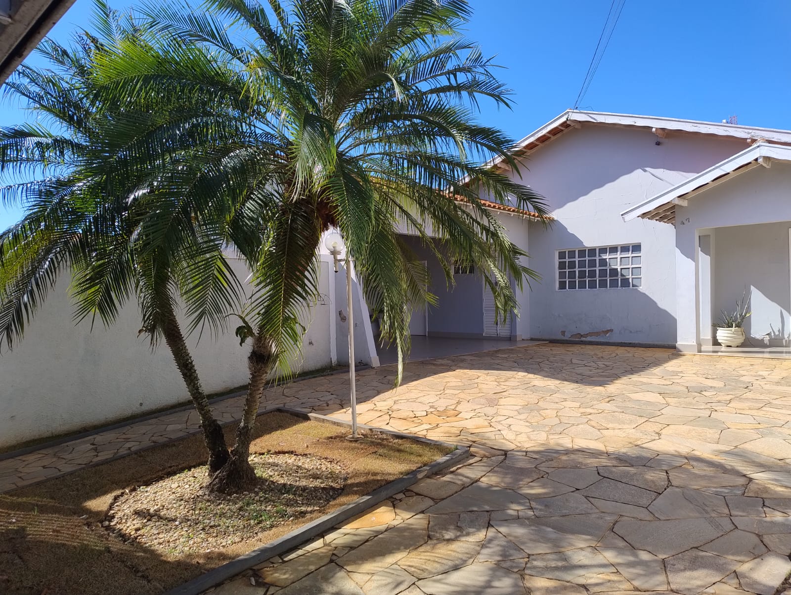 ÓTIMA CASA NO RESIDENCIAL VILLAGE 