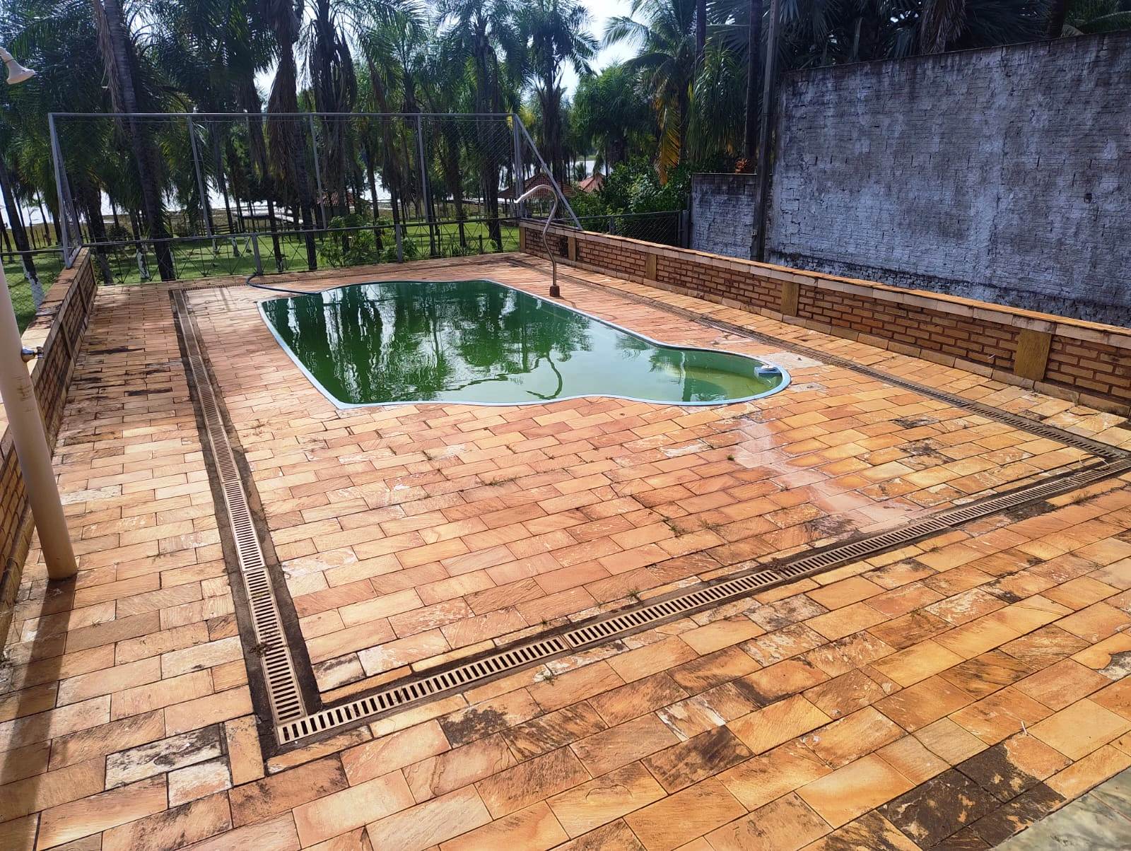 RANCHO NO BELVEDERE COM PISCINA