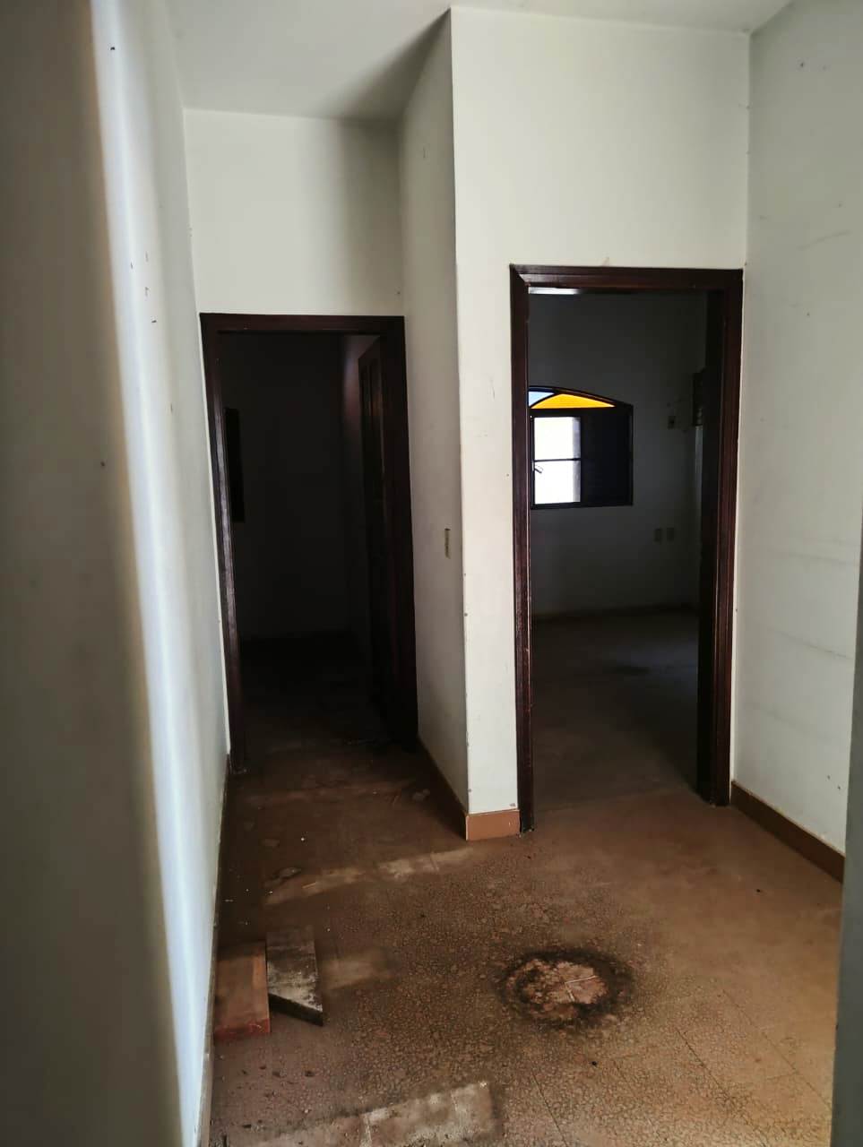 CASA DE ESQUINA NA VILA AMÉRICA
