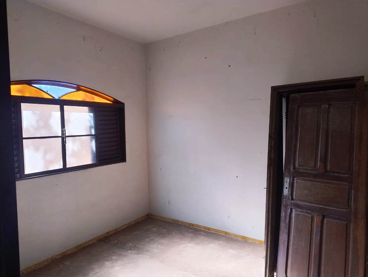 CASA DE ESQUINA NA VILA AMÉRICA
