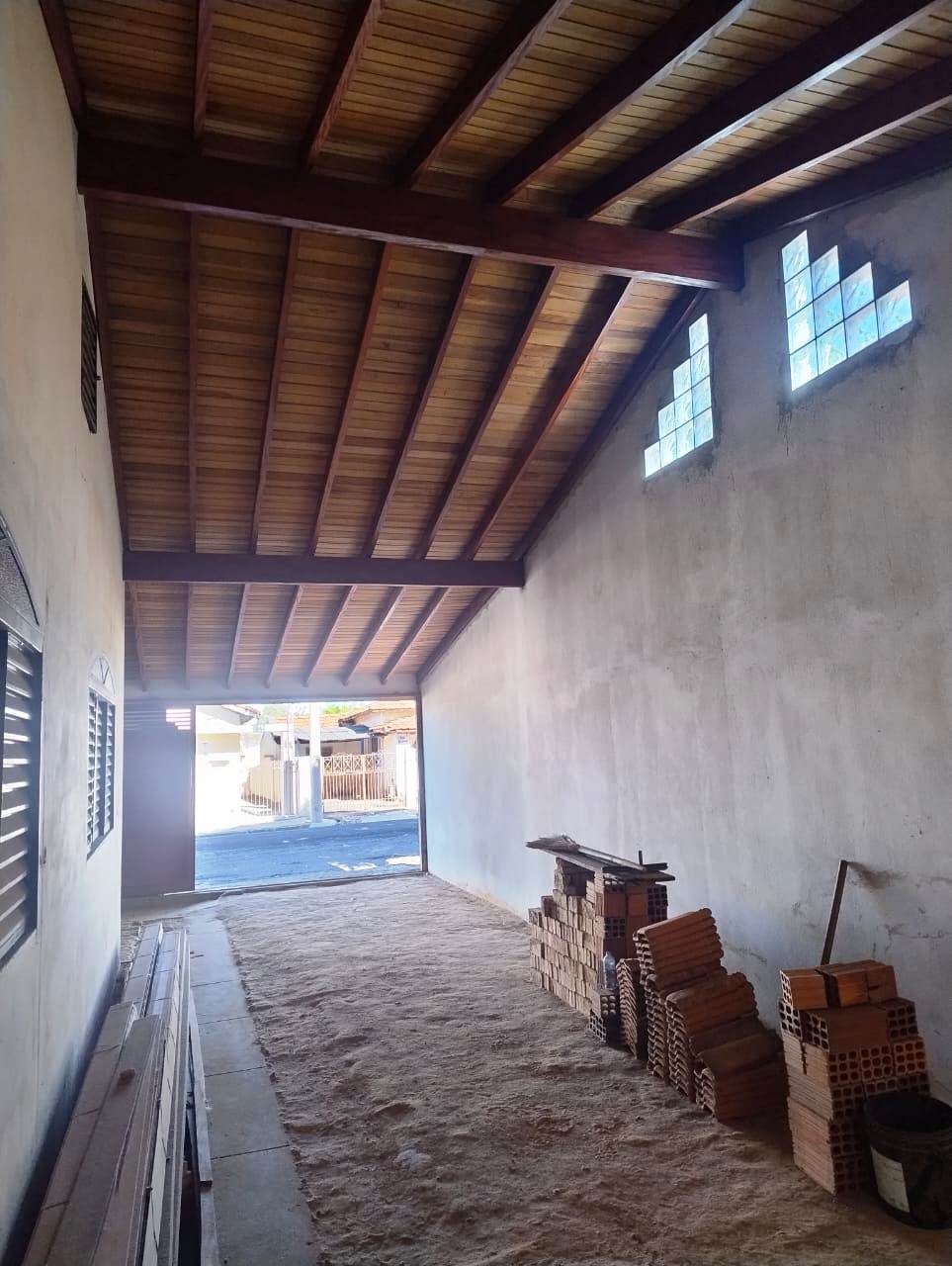 CASA DE ESQUINA NA VILA AMÉRICA