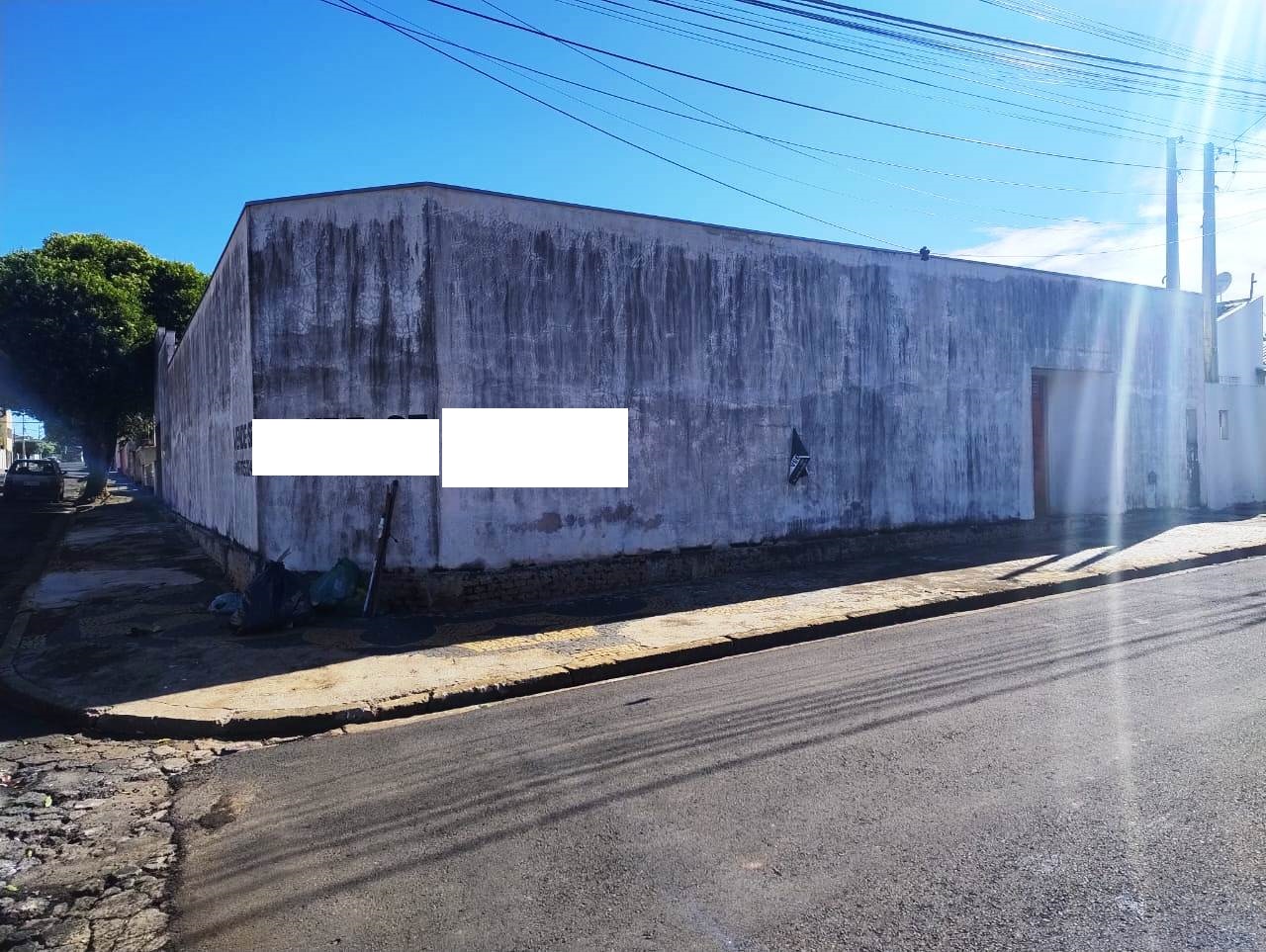 CASA DE ESQUINA NA VILA AMÉRICA