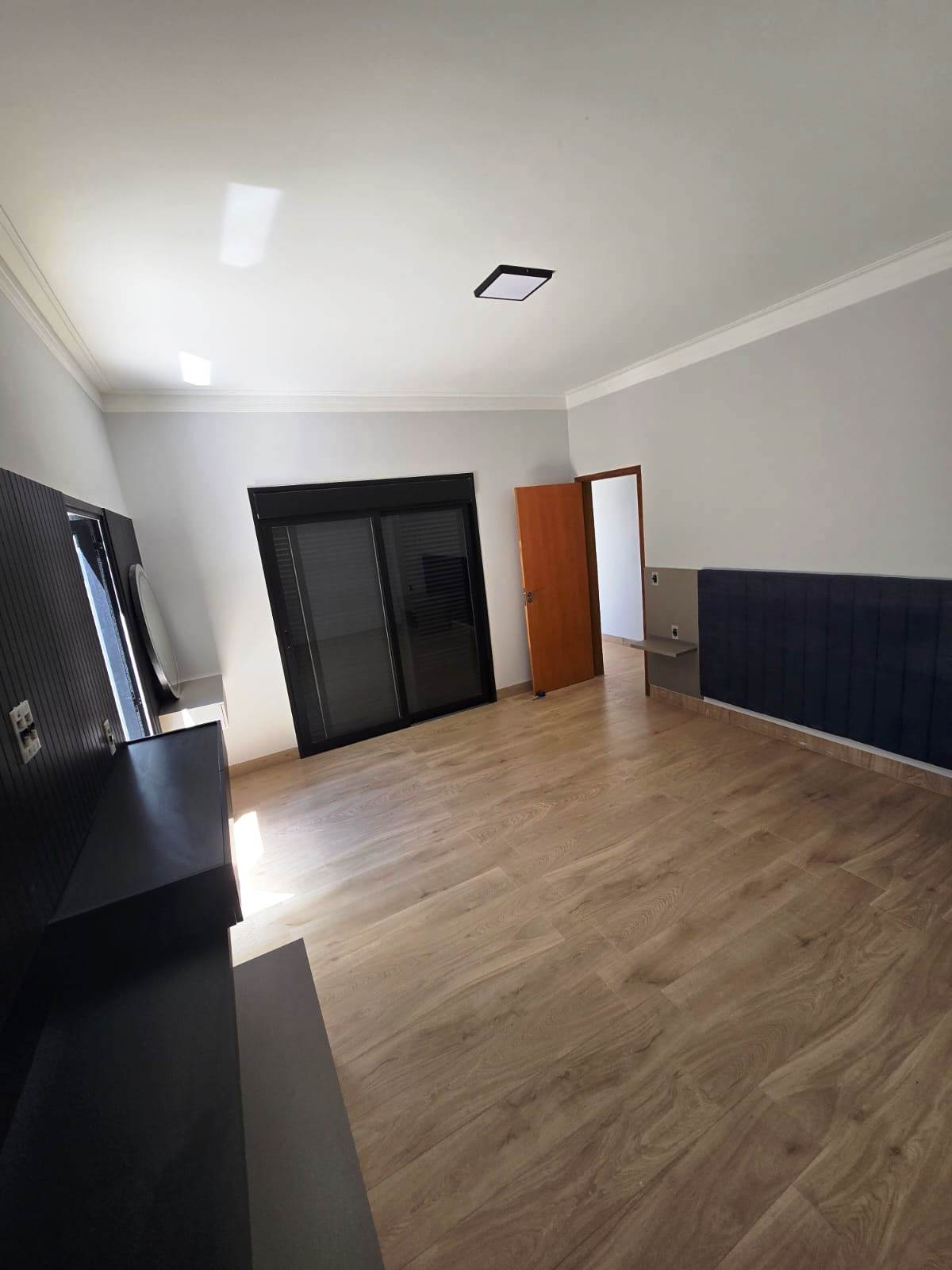 CASA NOVA EM FASE DE ACABAMENTO
