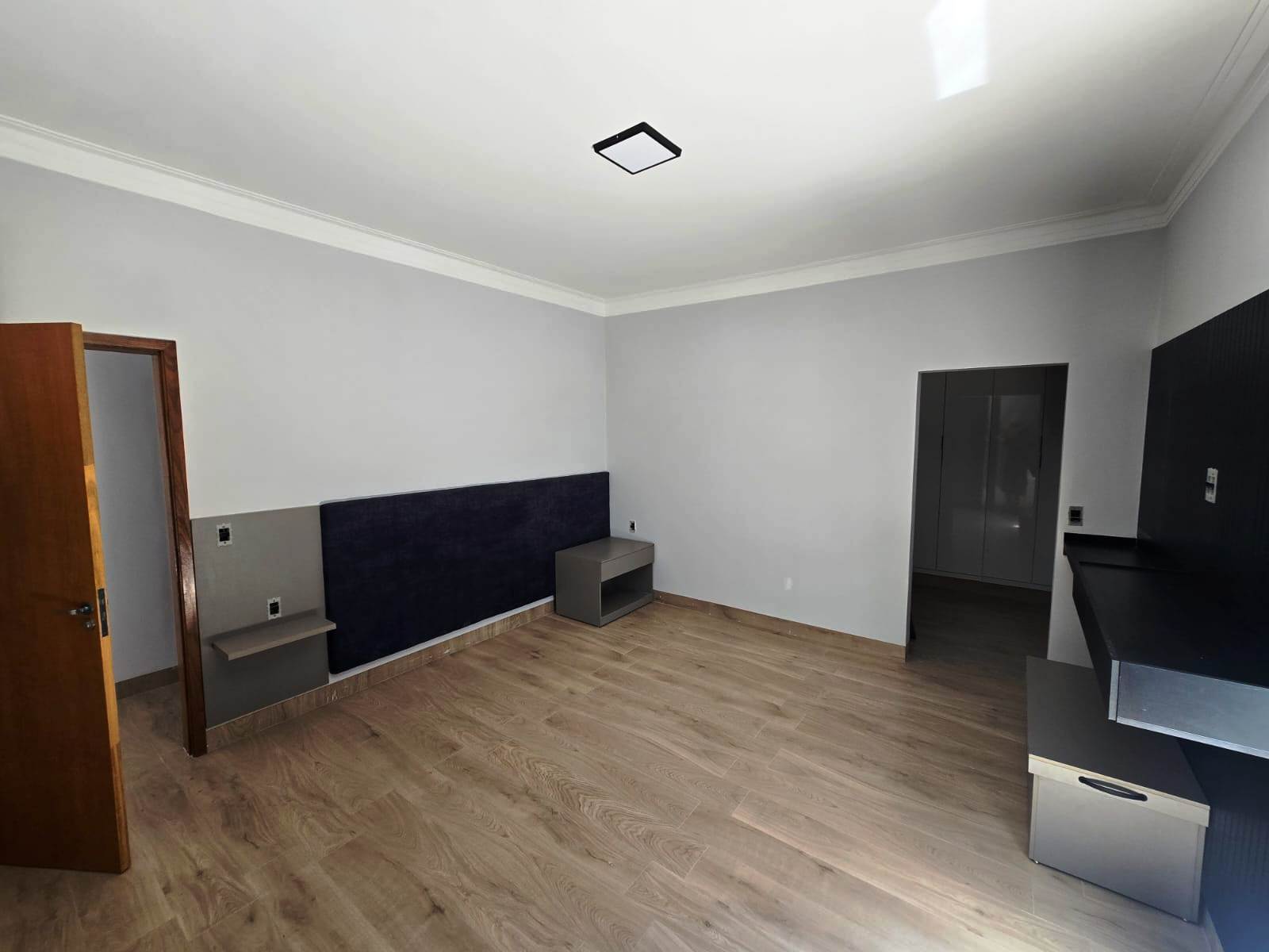 CASA NOVA EM FASE DE ACABAMENTO
