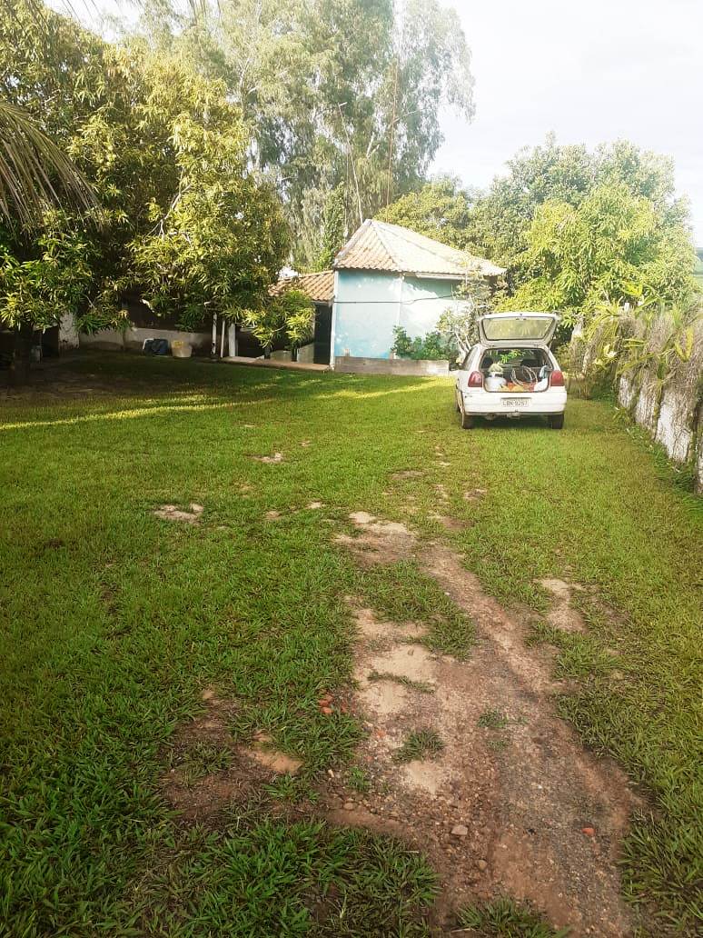 RANCHO NO BAIRRO DO CRUZEIRO