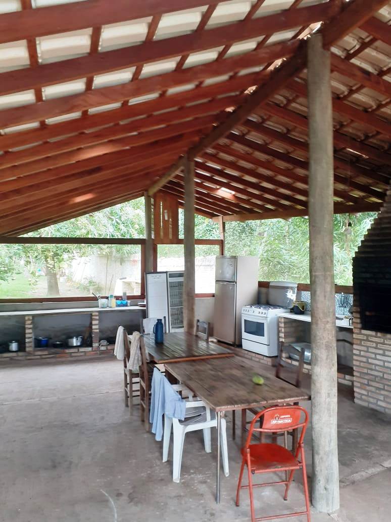 RANCHO NO BAIRRO DO CRUZEIRO