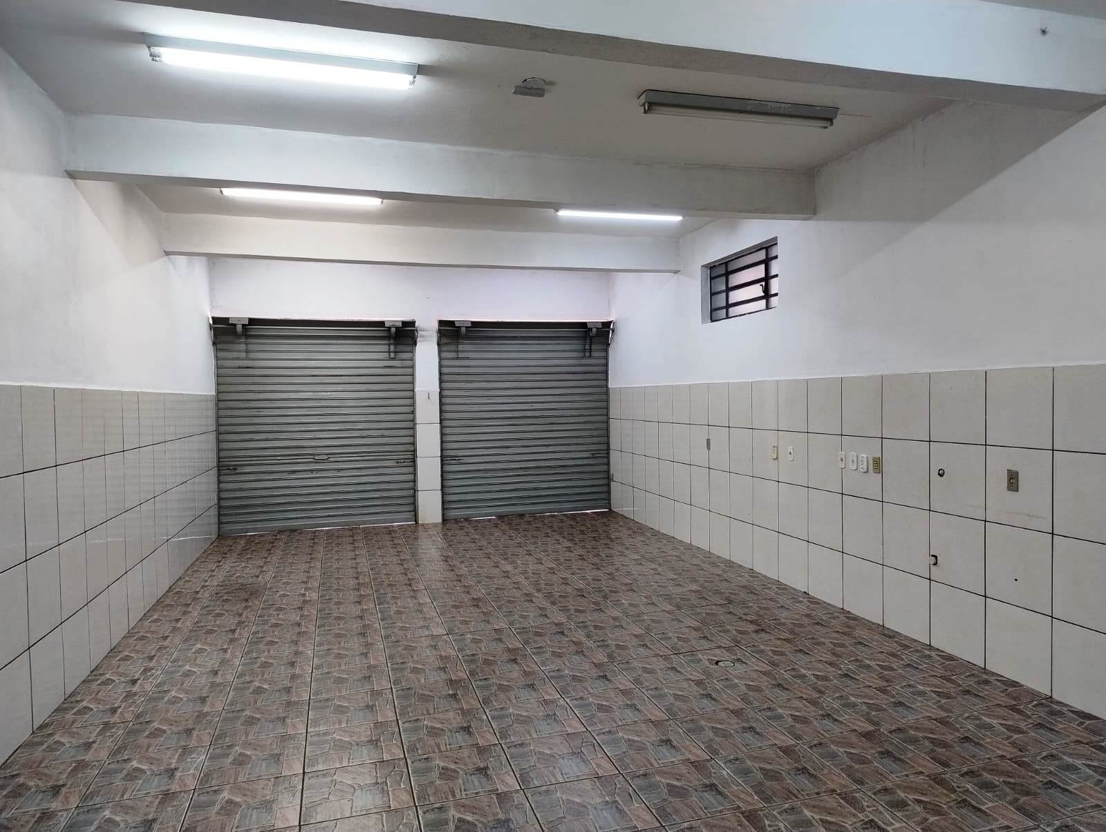 ÓTIMO SALÃO NA AVENIDA MATO GROSSO