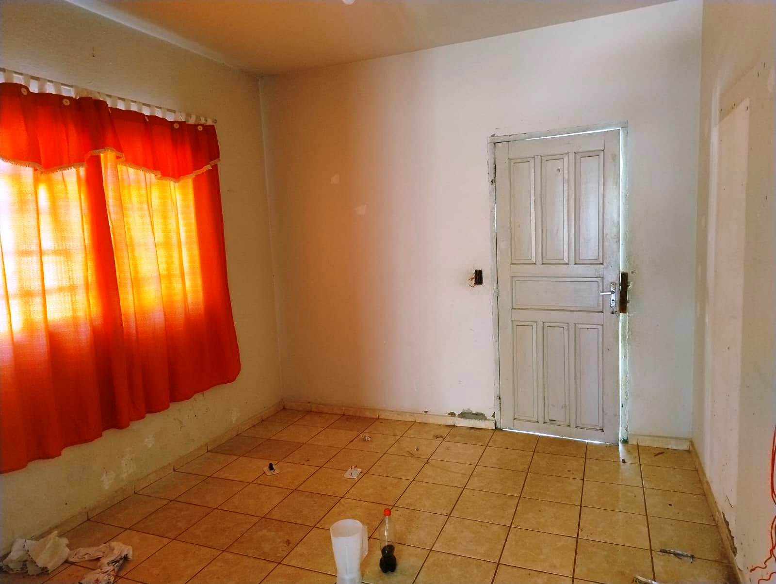 CASA COM TRÊS DORMITÓRIOS NO JARDIM ESPLANADA