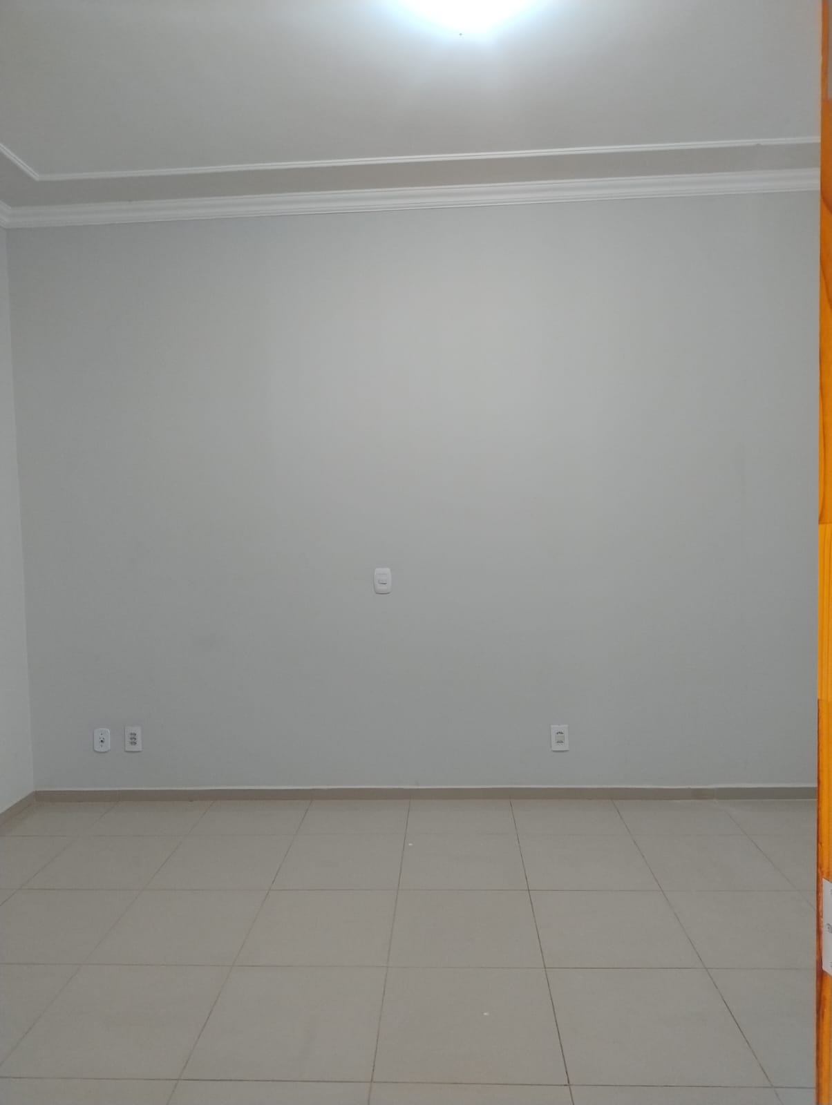 EXCELENTE IMÓVEL COMERCIAL COM APARTAMENTO NO CENTRO DA CIDADE