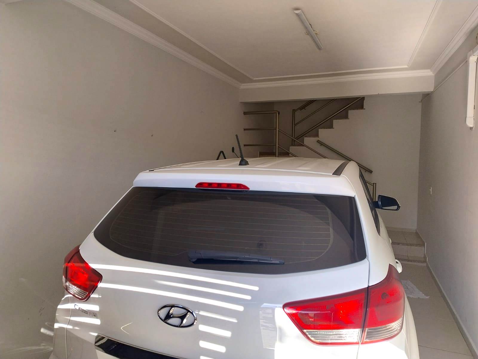 EXCELENTE IMÓVEL COMERCIAL COM APARTAMENTO NO CENTRO DA CIDADE