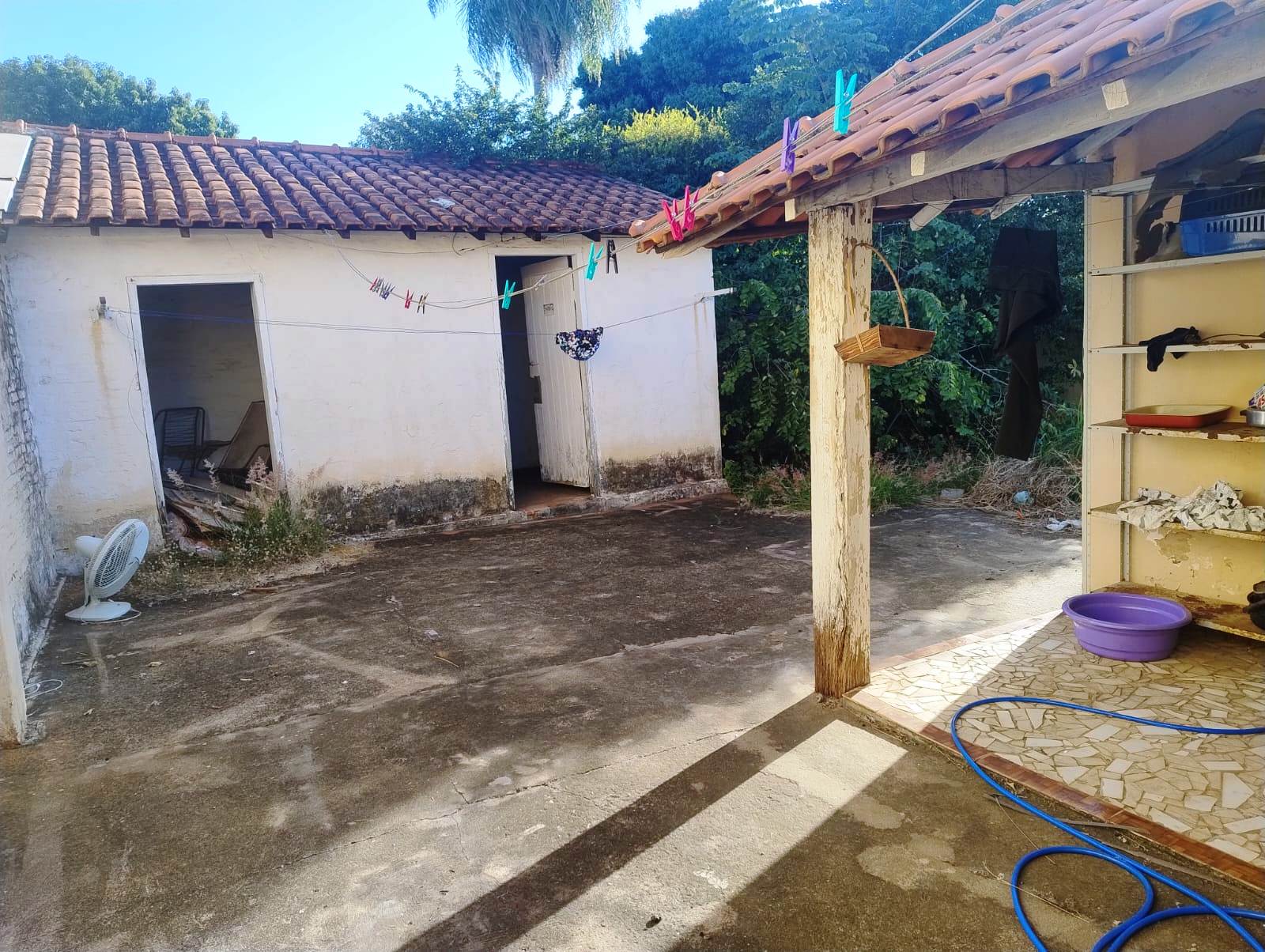 CASA NO CENTRO, ÓTIMA LOCALIZAÇÃO