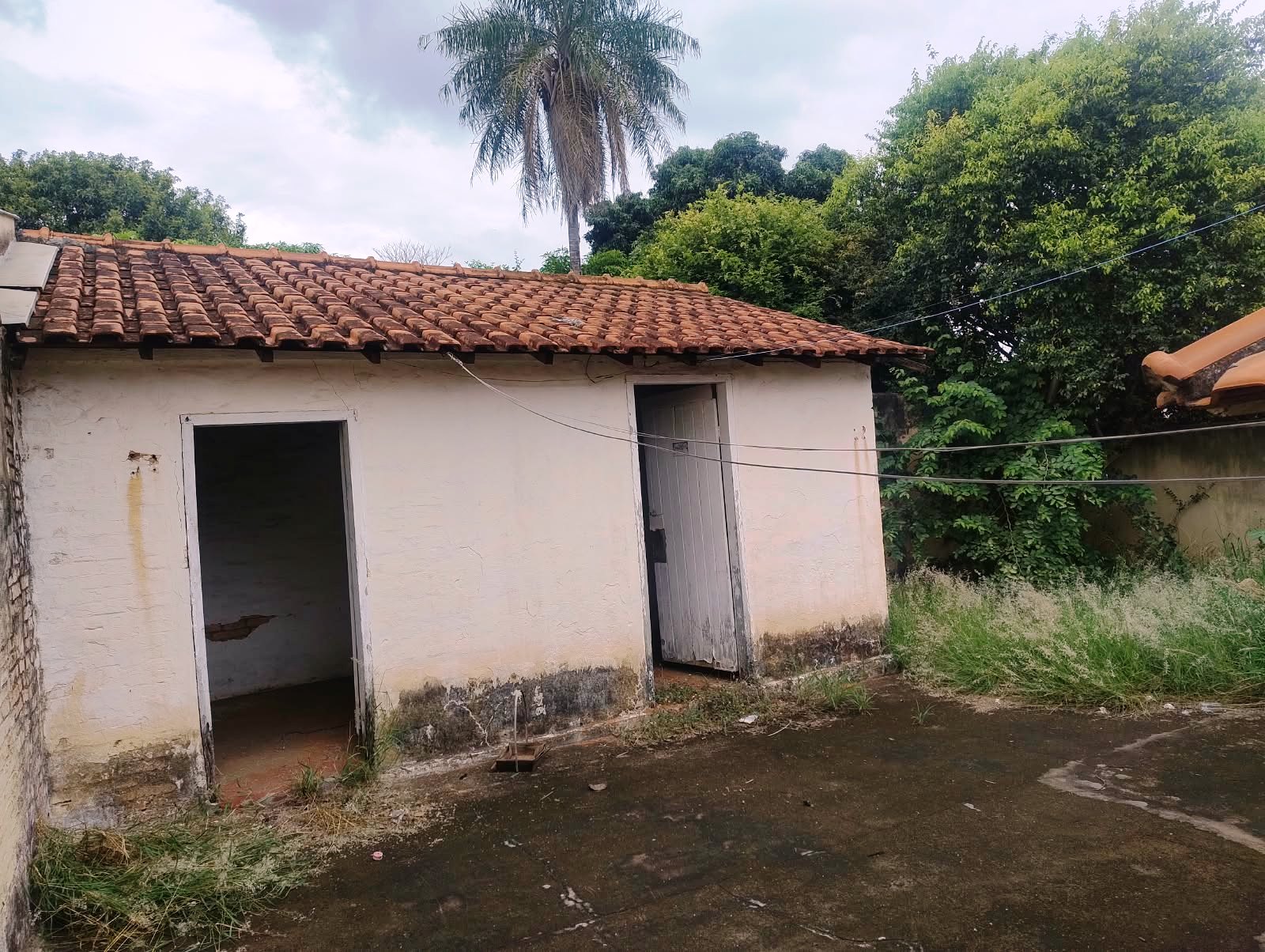 CASA NO CENTRO, ÓTIMA LOCALIZAÇÃO