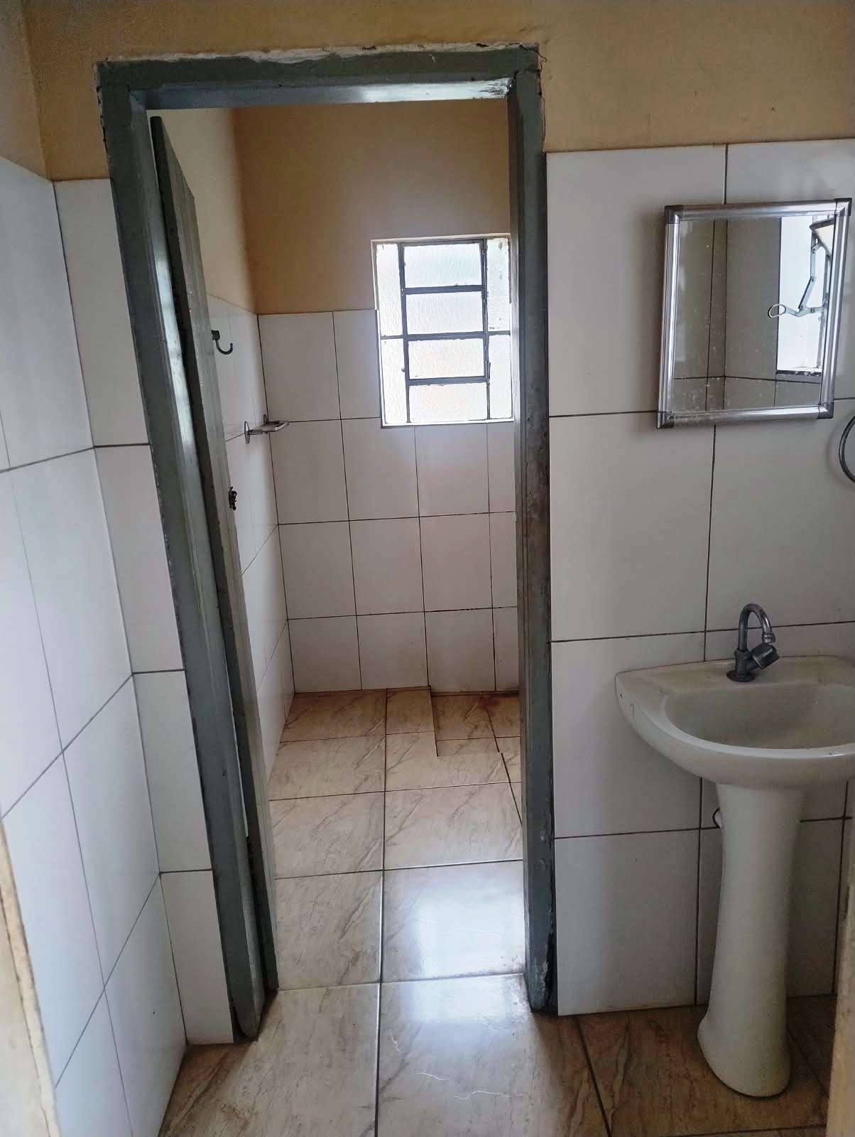 CASA NO CENTRO, ÓTIMA LOCALIZAÇÃO