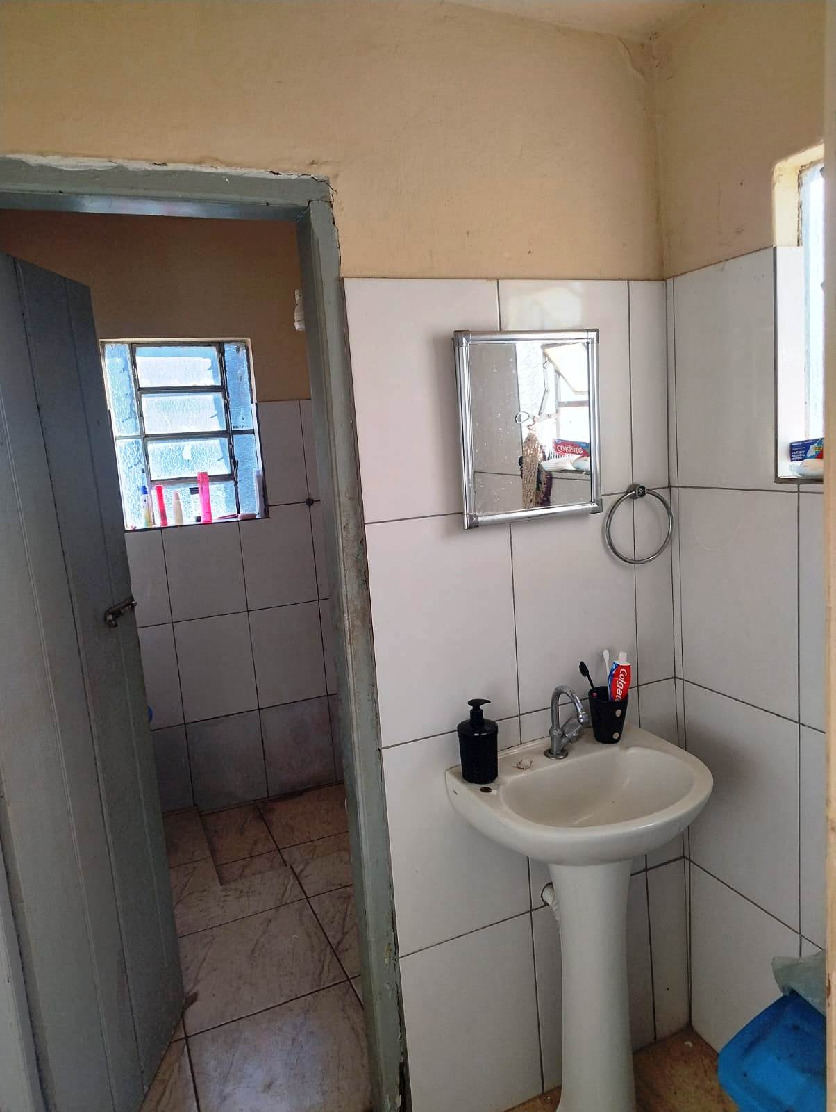 CASA NO CENTRO, ÓTIMA LOCALIZAÇÃO