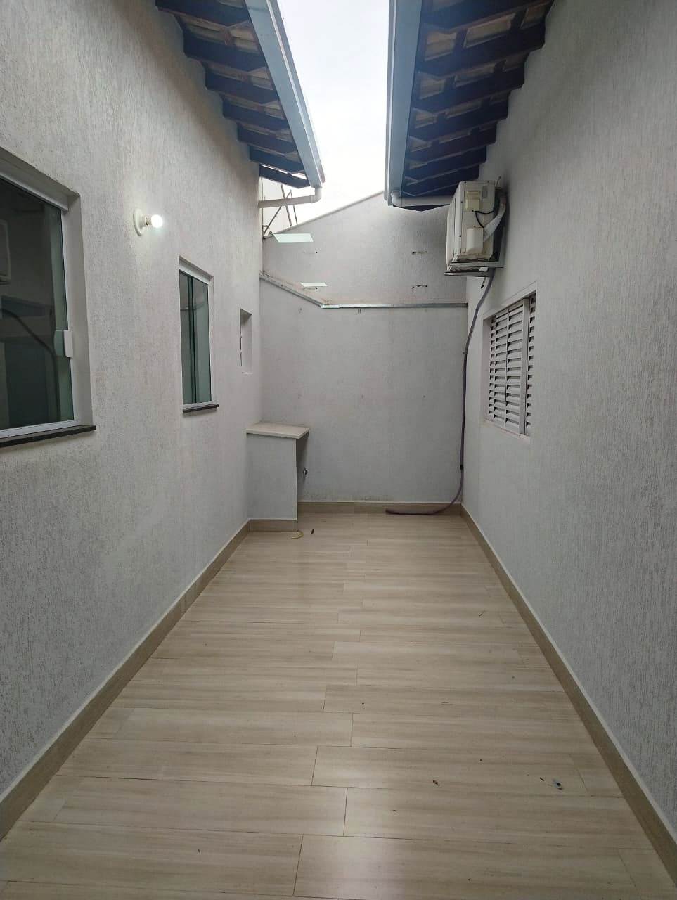 ÓTIMA CASA COM 4 DORMITÓRIOS NO BAIRRO MARIO SABINO