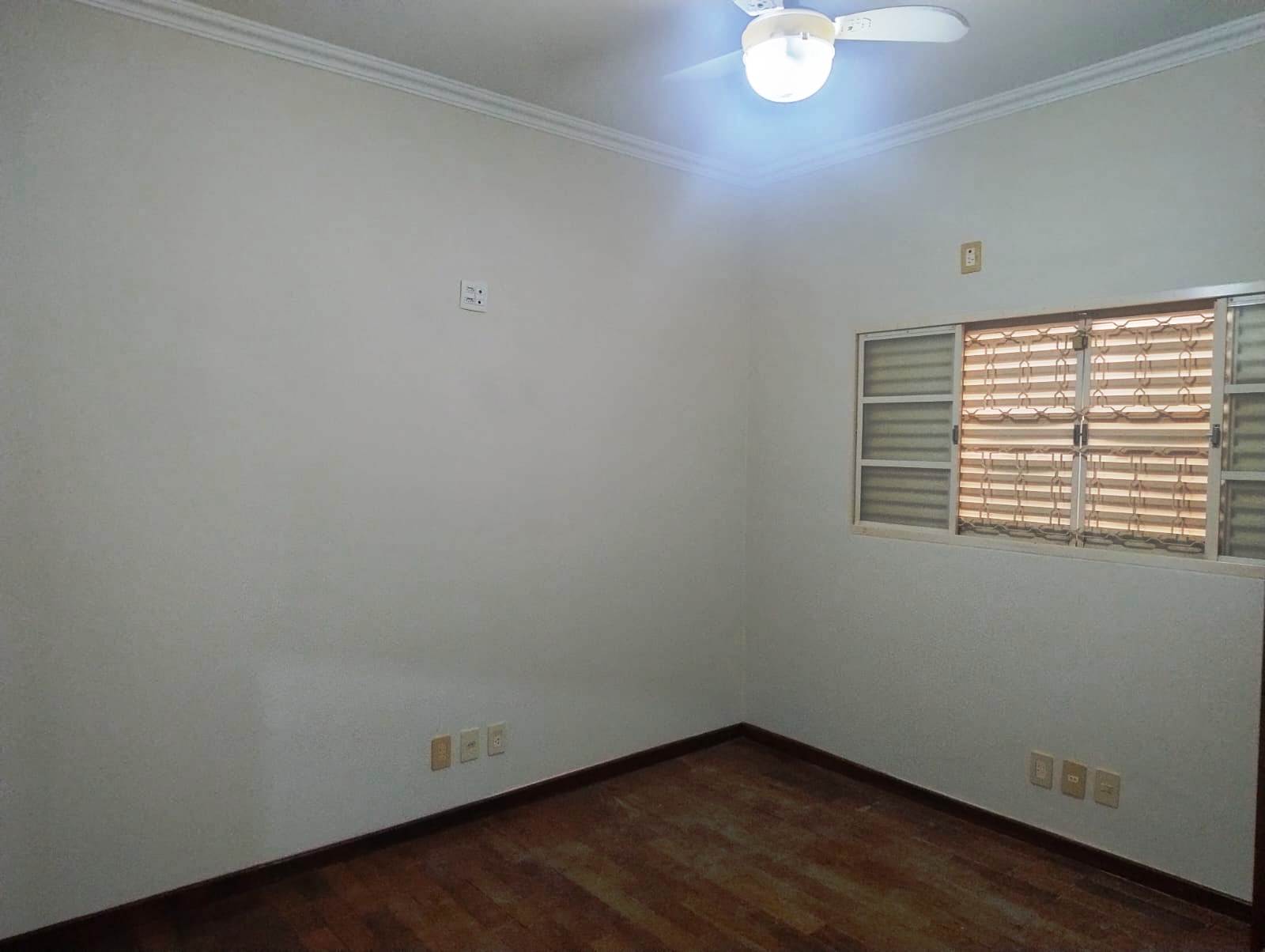 ÓTIMA CASA NO ALTO DAS BRISAS