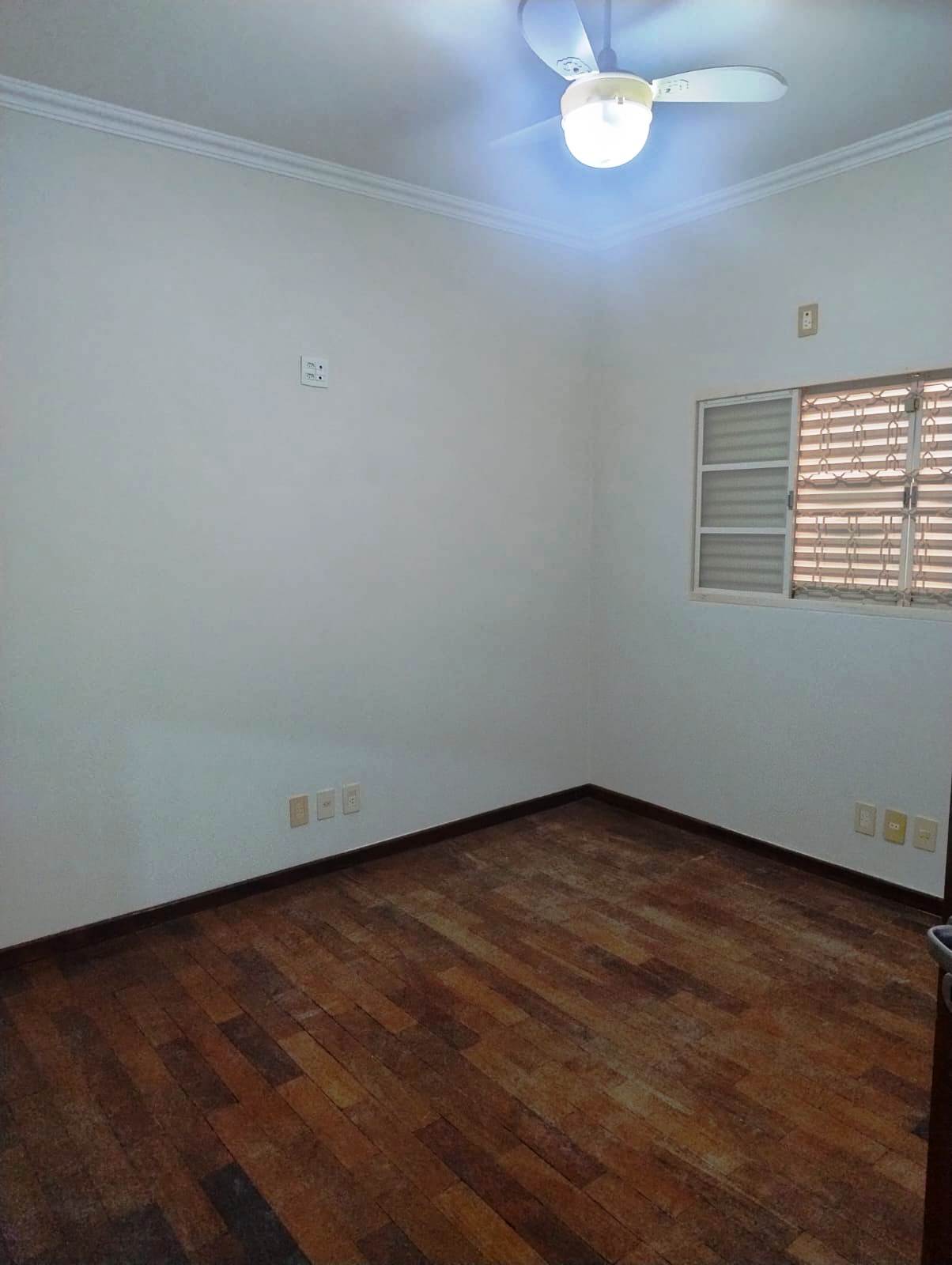 ÓTIMA CASA NO ALTO DAS BRISAS
