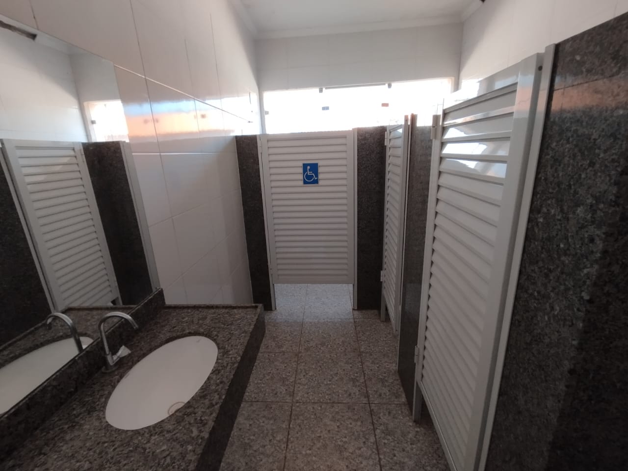 Rua Nely Jorge Colnaghi, 833 - Vila Santa Cecília