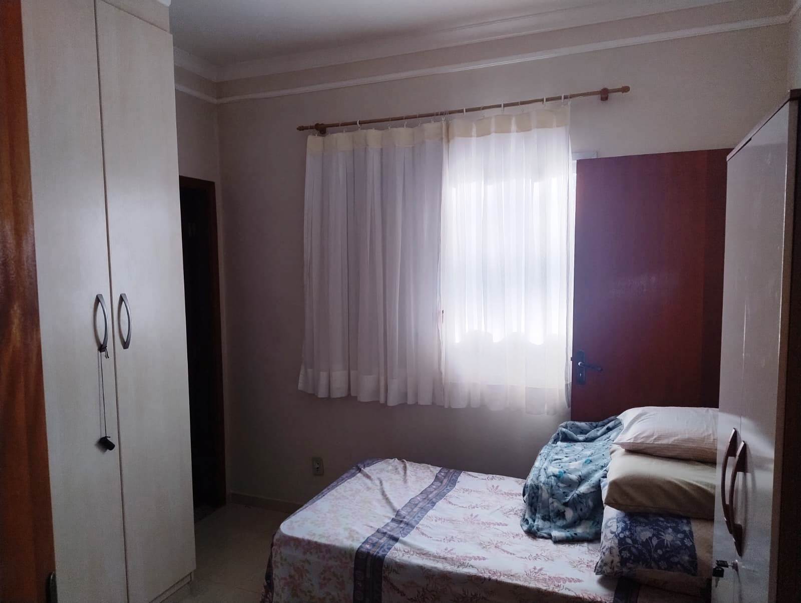 ÓTIMO APARTAMENTO NO EDIFÍCIO VILA RICA