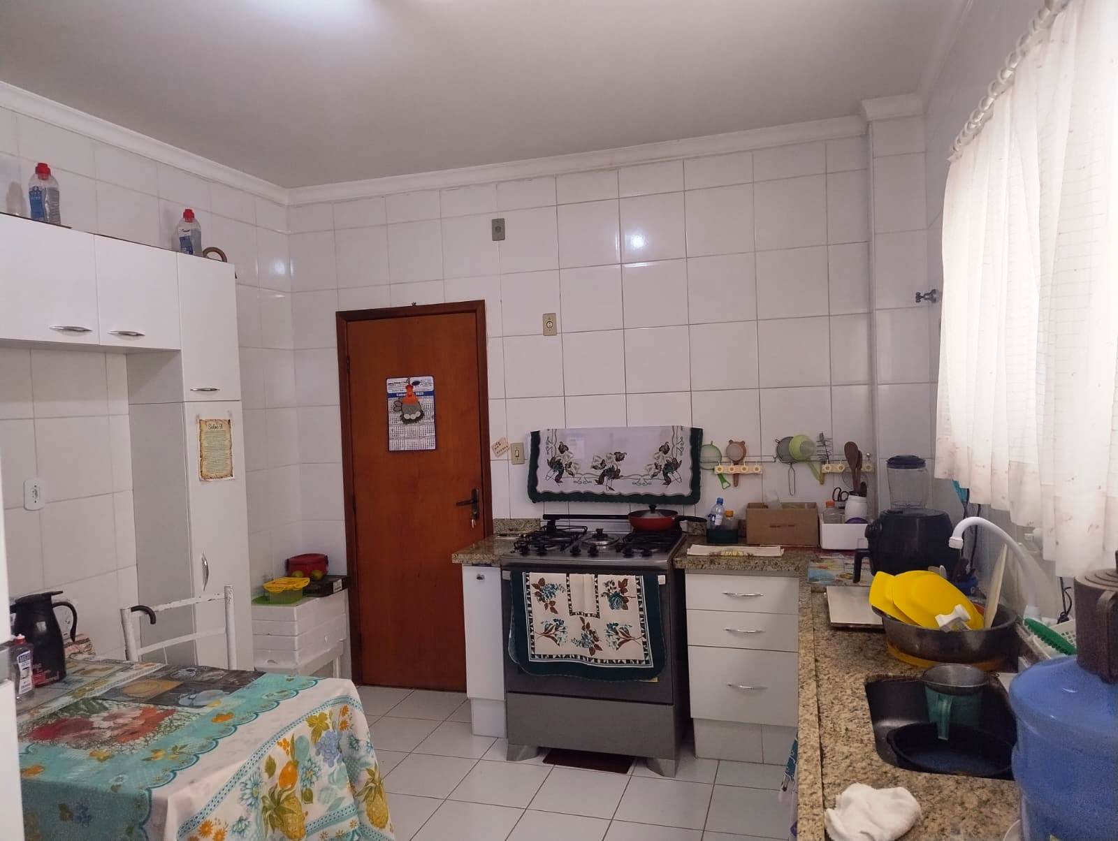 ÓTIMO APARTAMENTO NO EDIFÍCIO VILA RICA