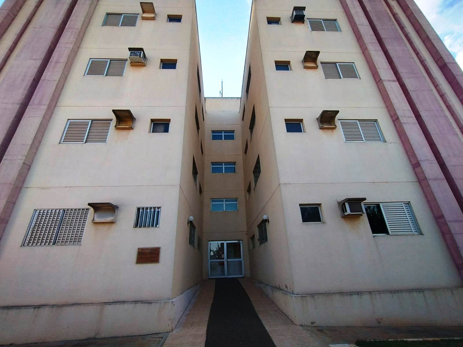 ÓTIMO APARTAMENTO NO EDIFÍCIO VILA RICA