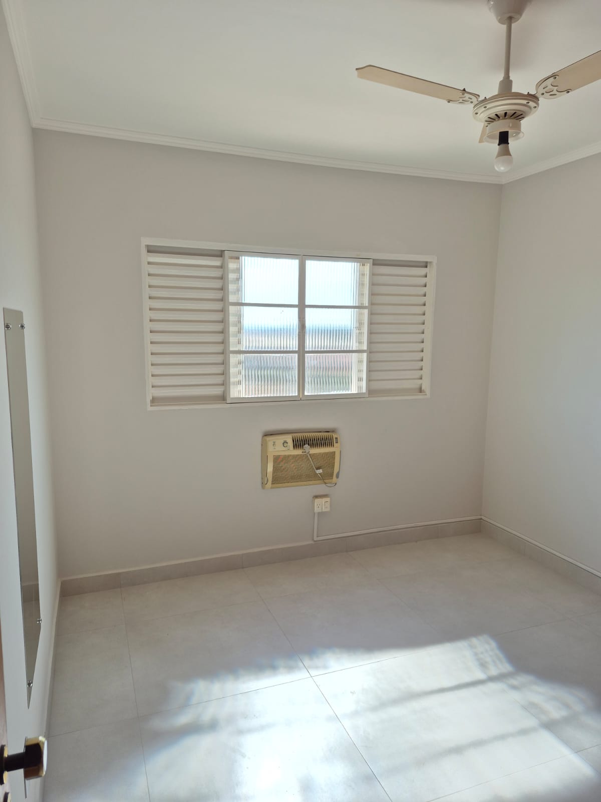 ÓTIMO APARTAMENTO NO EDIFÍCIO VERONA 