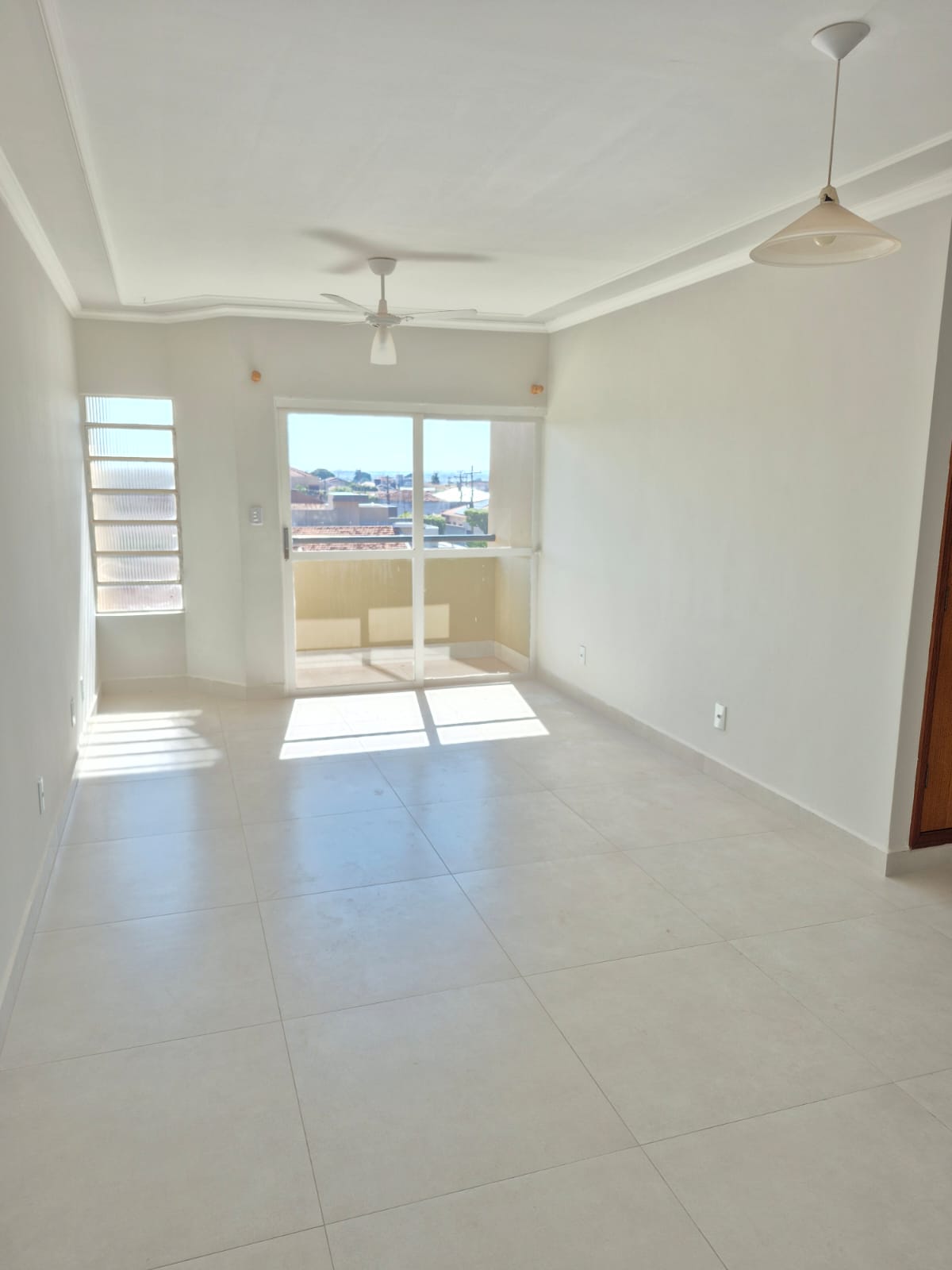 ÓTIMO APARTAMENTO NO EDIFÍCIO VERONA 