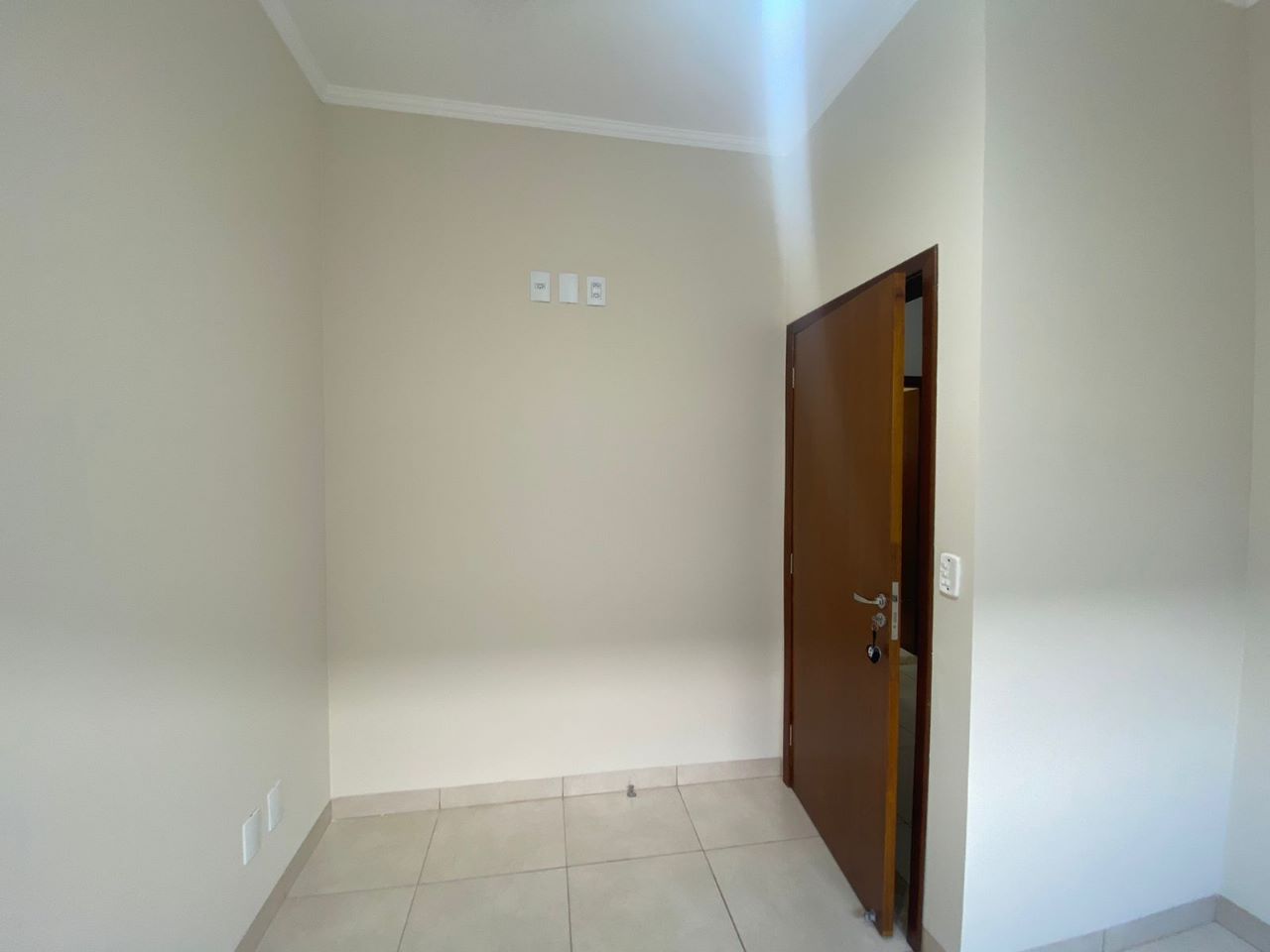 LINDA CASA NO JARDIM DO LAGO 3