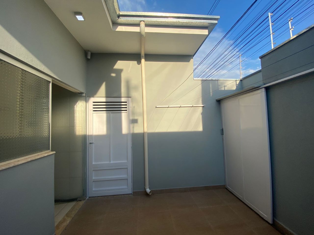 LINDA CASA NO JARDIM DO LAGO 3