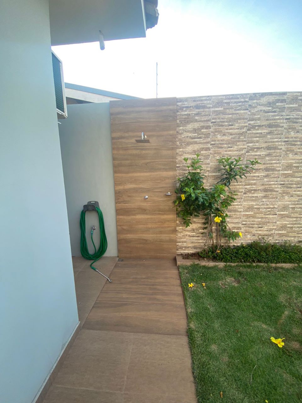 LINDA CASA NO JARDIM DO LAGO 3