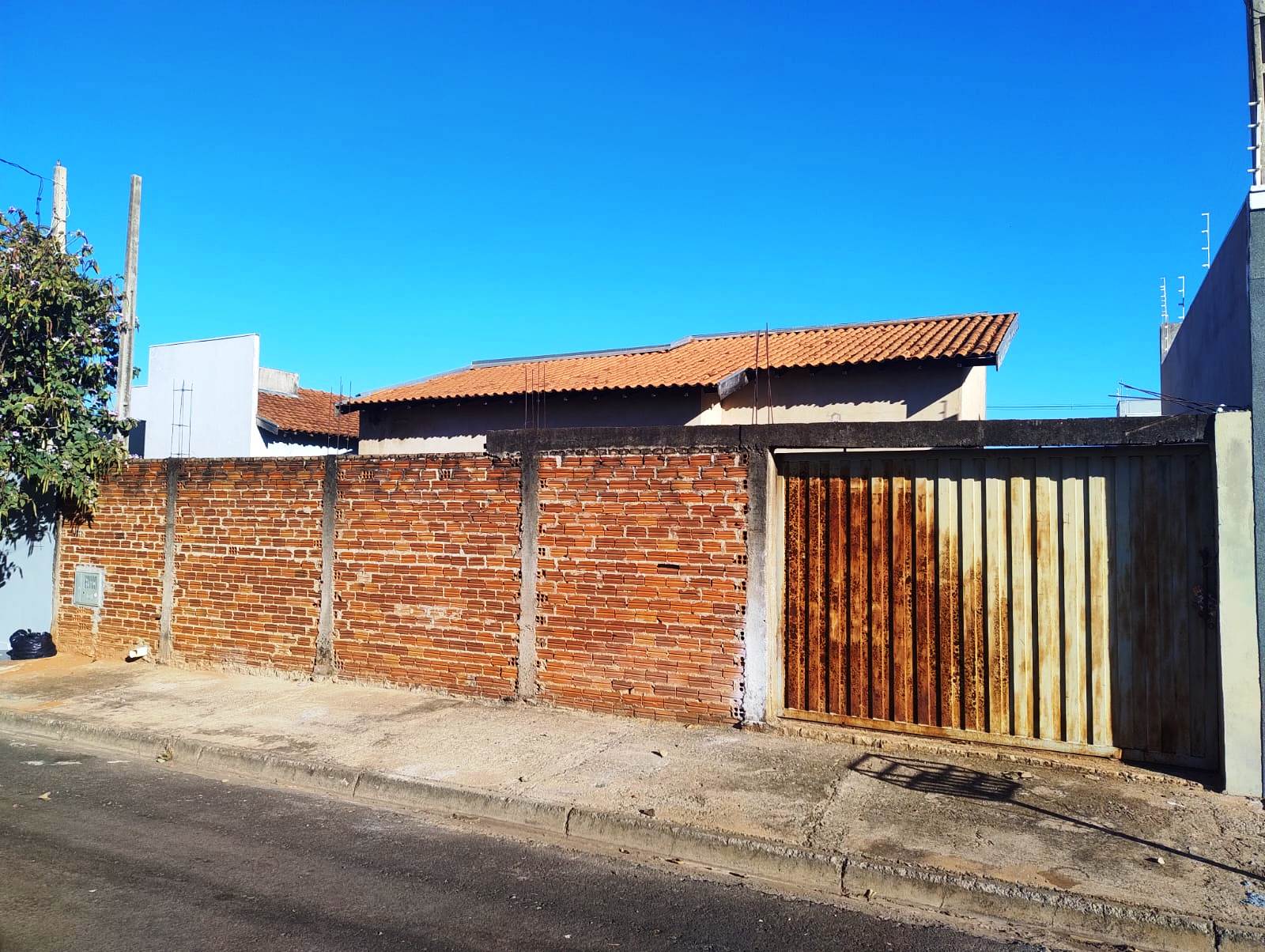 CASA EM FASE DE ACABAMENTO NO JARDIM DO LAGO 4