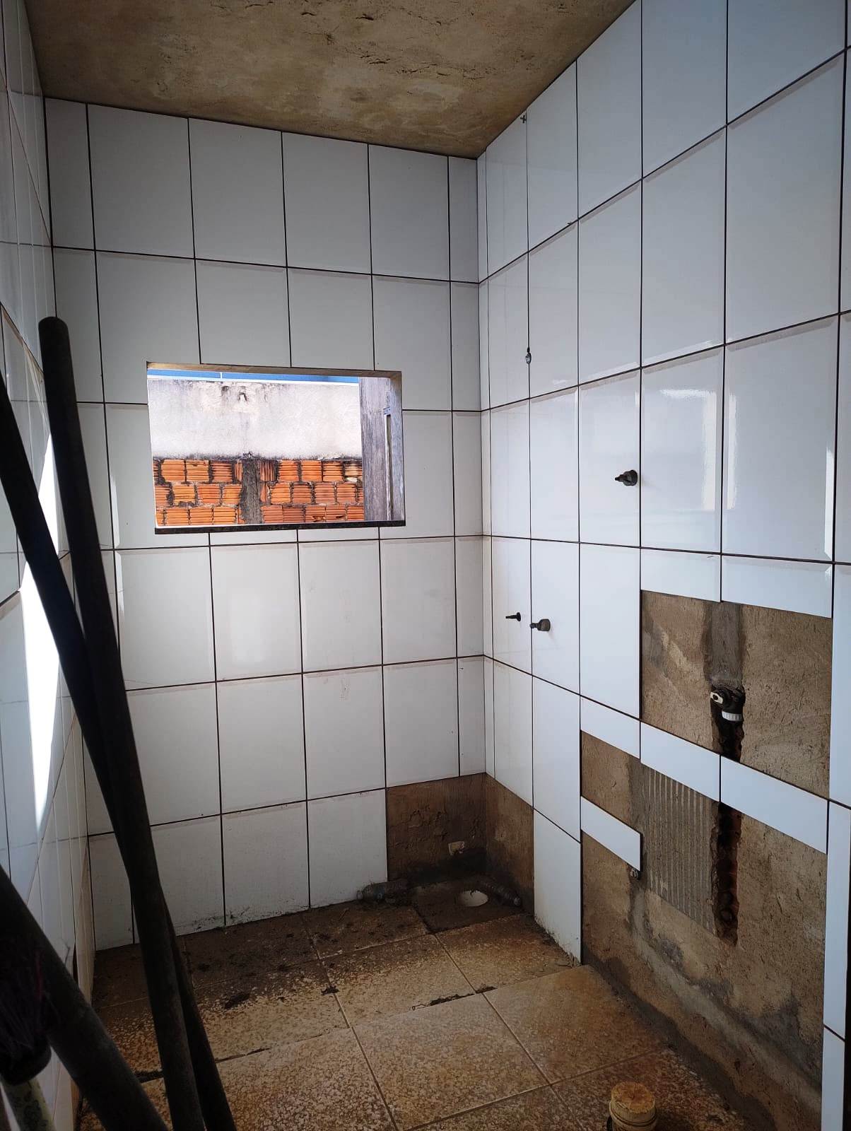 CASA EM FASE DE ACABAMENTO NO JARDIM DO LAGO 4