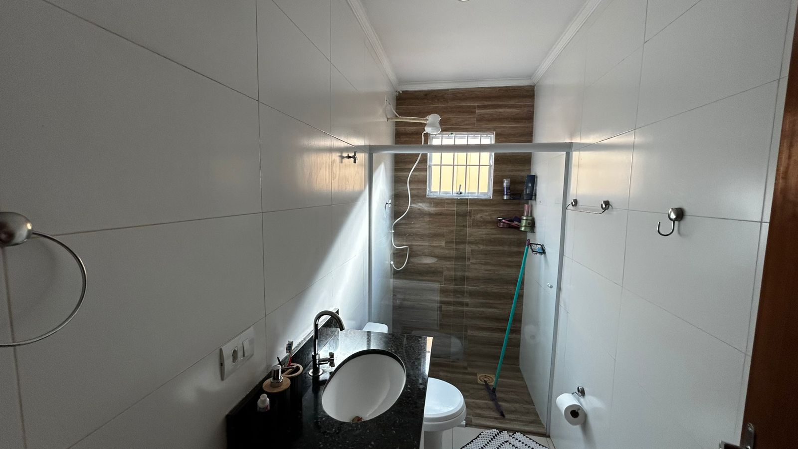 DUAS CASAS NO MESMO TERRENO NO JARDIM DO LAGO 5