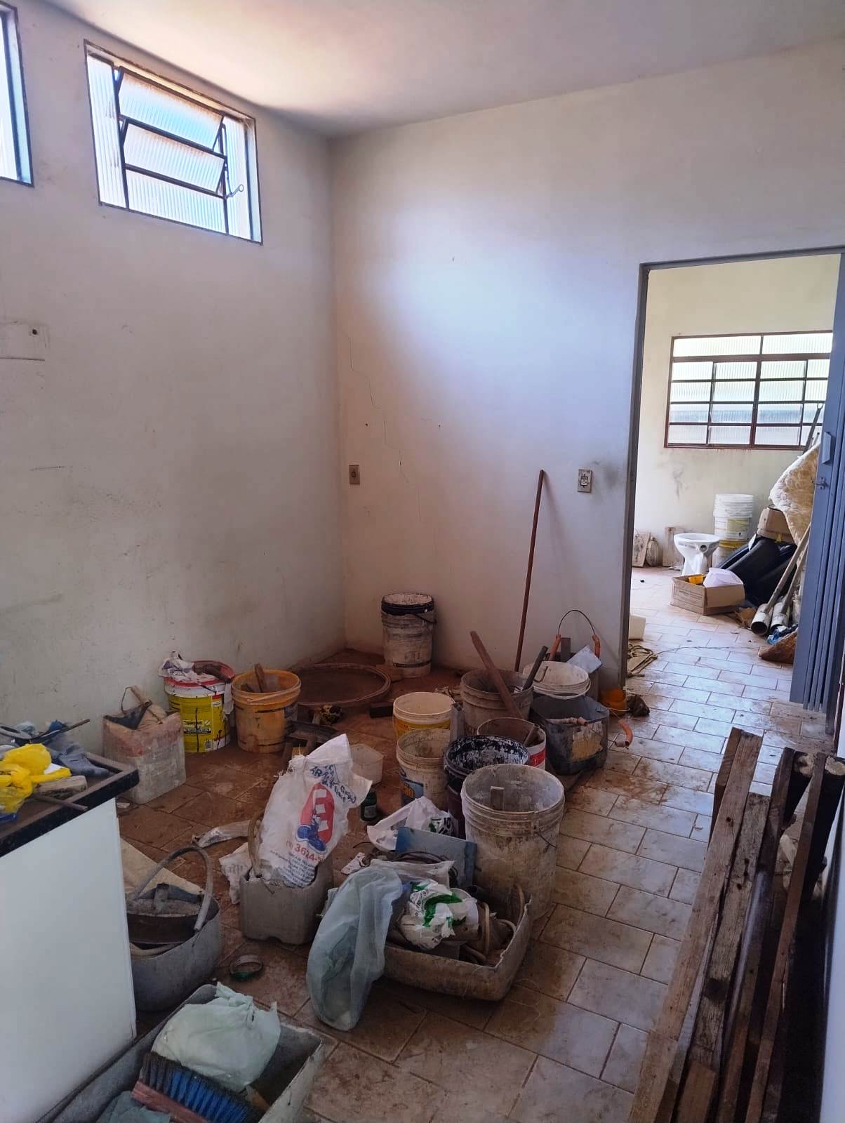 DUAS CASAS NO MESMO TERRENO NO JARDIM GUANABARA
