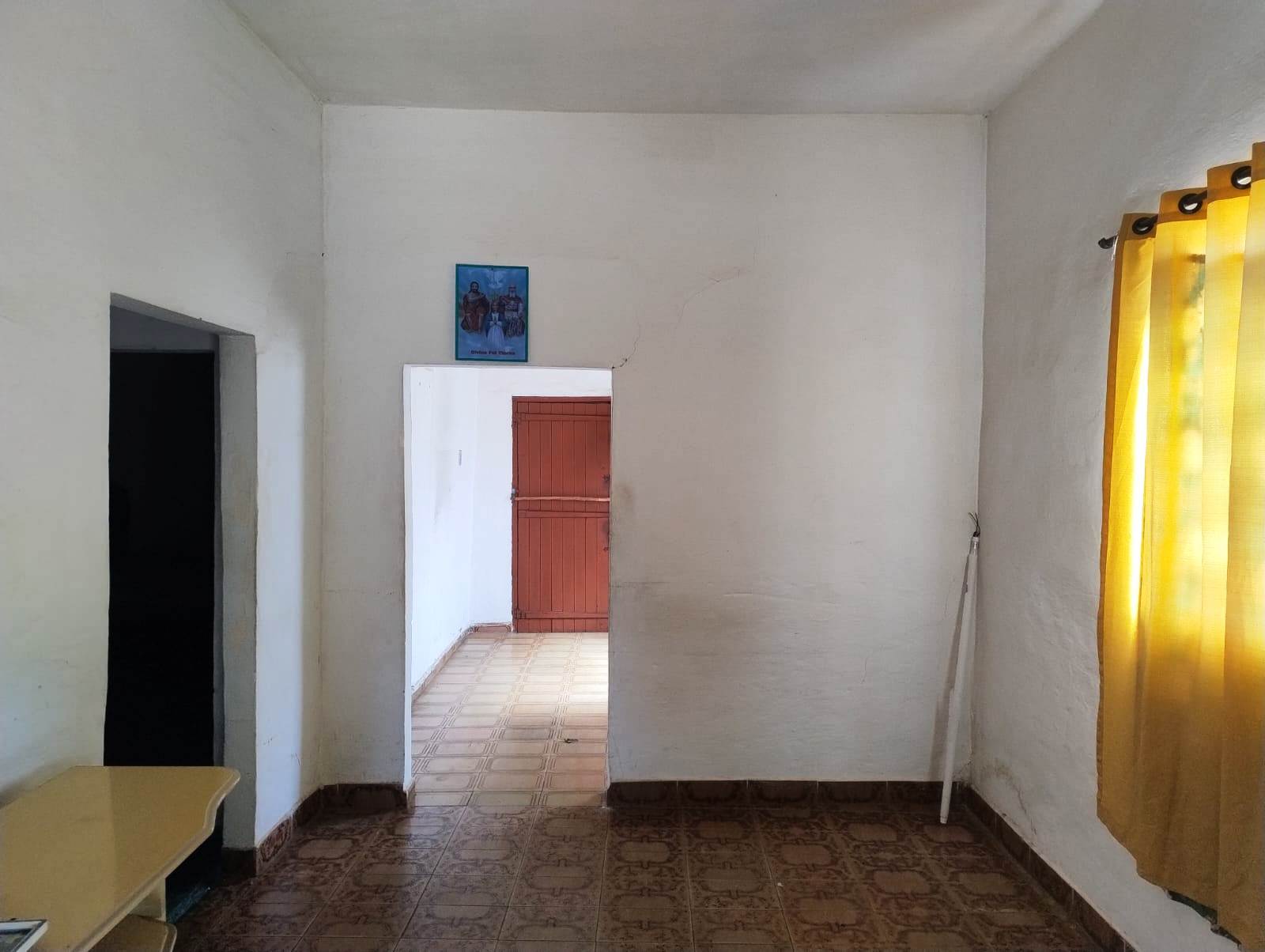 DUAS CASAS NO MESMO TERRENO NO JARDIM GUANABARA