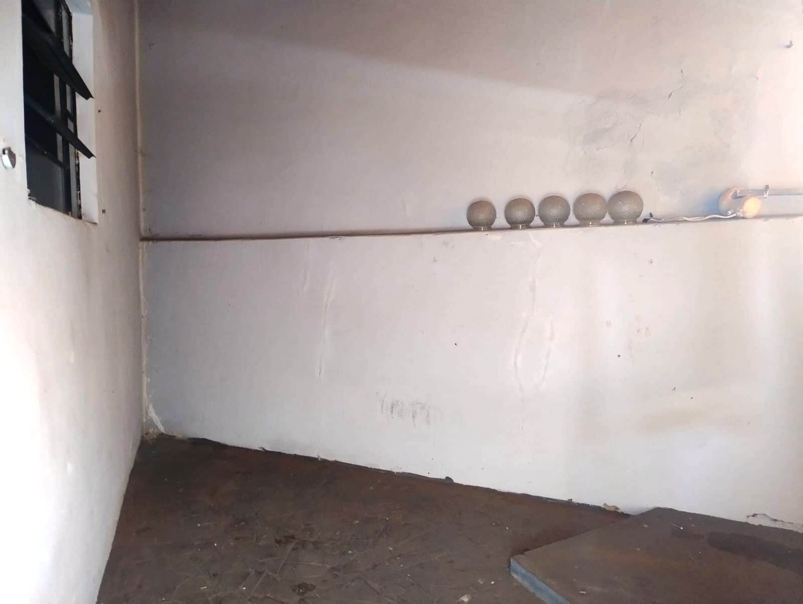 ÓTIMA CASA COM TRÊS DORMITÓRIOS PERTO DA MEZZALUNA