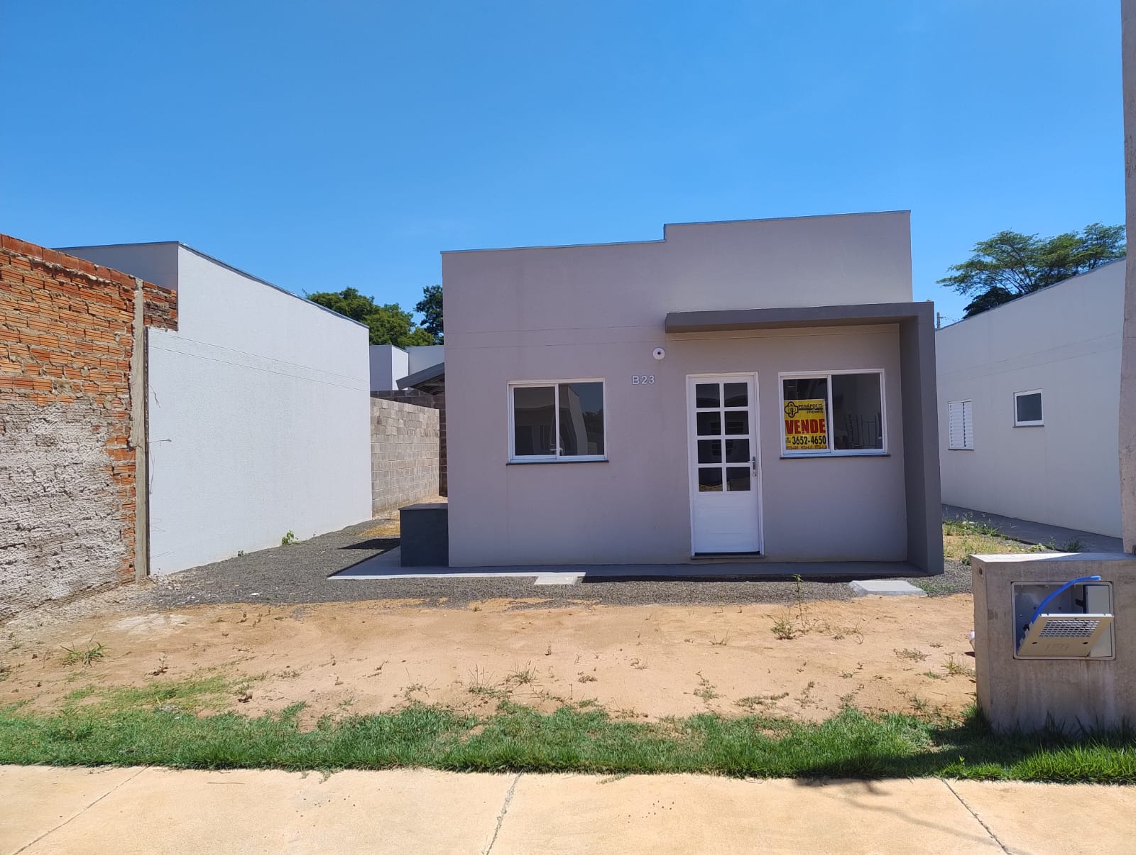 Rua Irmãos Buranello, 2600 - Casa B23 - Maria Areias Torres