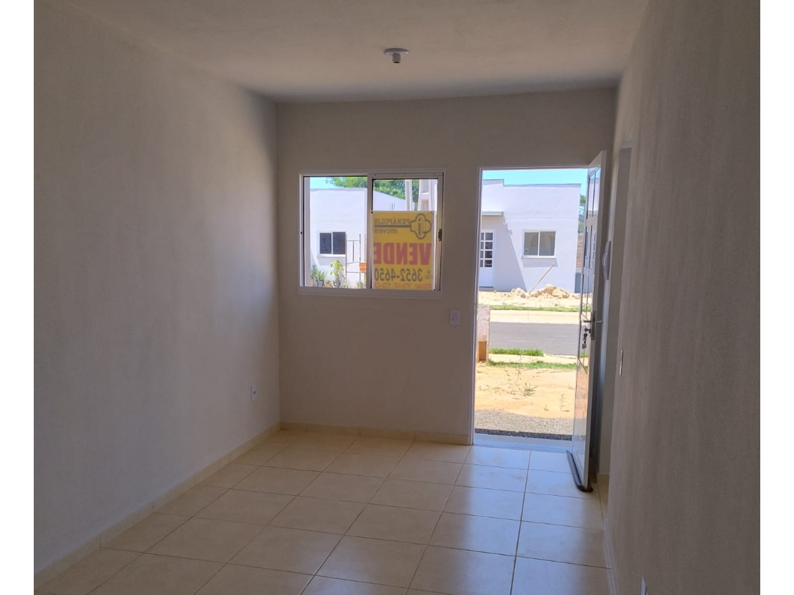 Rua Irmãos Buranello, 2600 - Casa B23 - Maria Areias Torres
